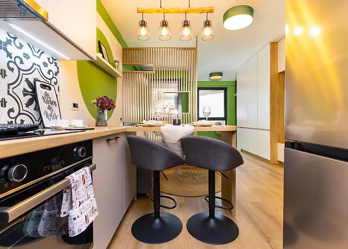 Διαμέρισμα Bright & Cozy In By Flat Mаnager