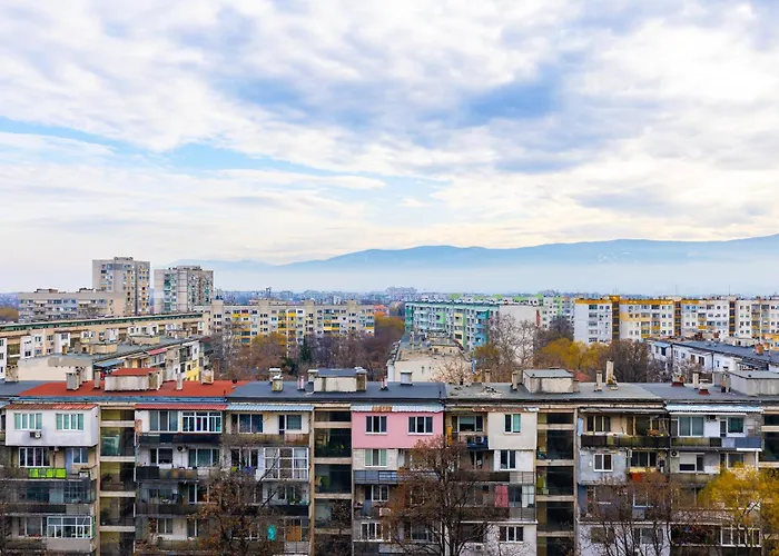 Διαμέρισμα Bright & Cozy In By Flat Mаnager